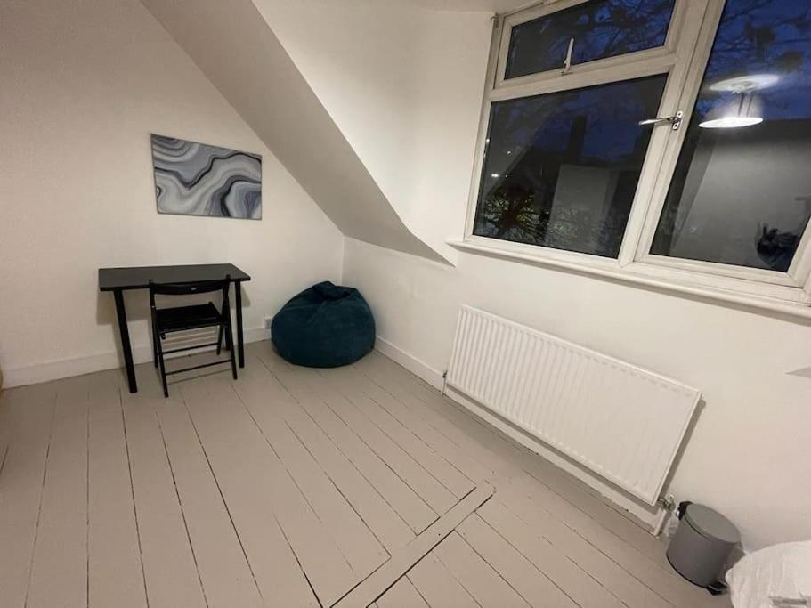 Stunning 2 Bedroom On Tower Bridge London Exterior photo